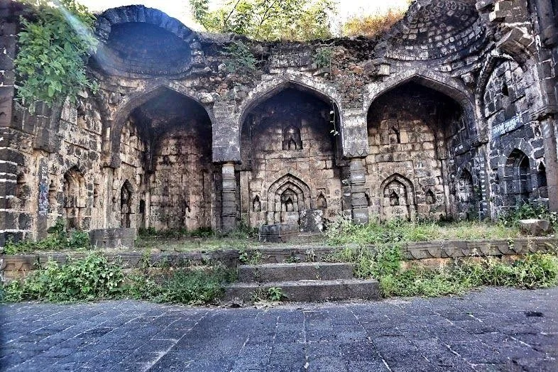 Mahurgad Fort