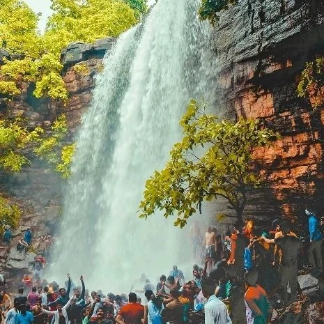 Muktai Waterfall: Nagpur's Hidden Gem | AMZ Cabs Day Trip