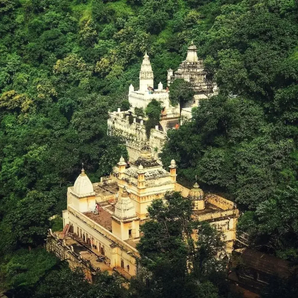 Digamber Jain Temple, Muktagiri