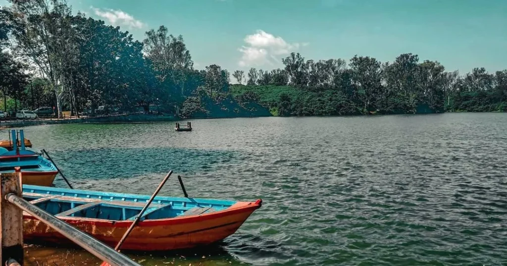 Shakkar Lake