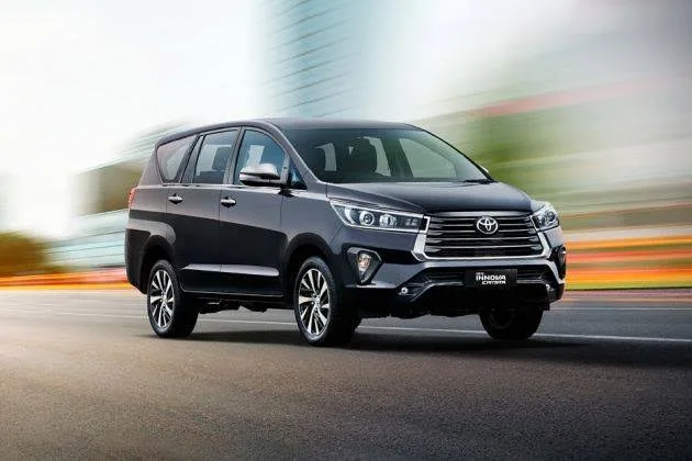 Toyota Innova Crysta – premium MPV cab for group travel in Nagpur